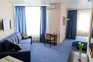 Гостиница Панда City Саратов Улучшенный двухместный номер с 1 кроватью и диваном-4